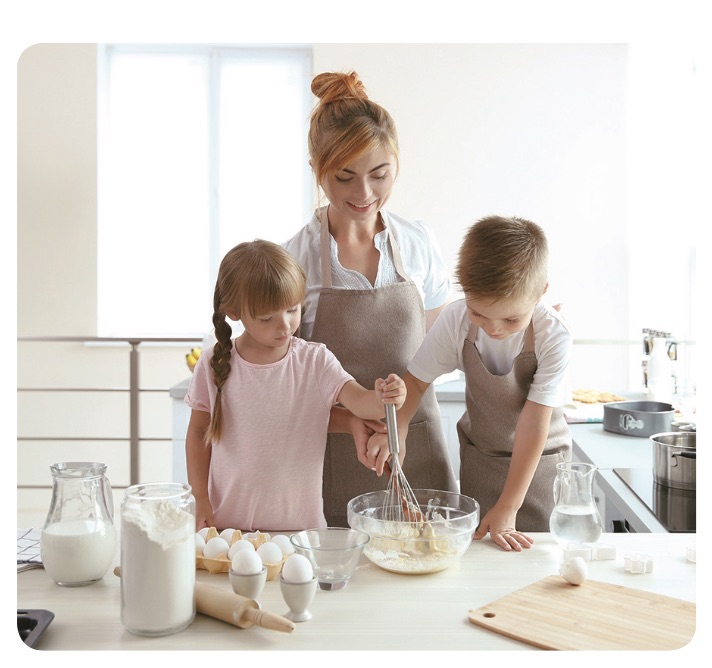 MAKING A CAKE